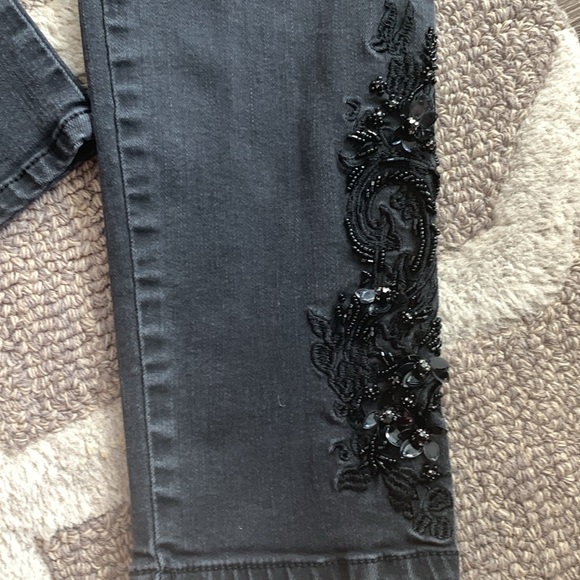 WHBM Embellished Skinny Jeans Denim in Black Women’s Size 2 - Picture 5 of 9